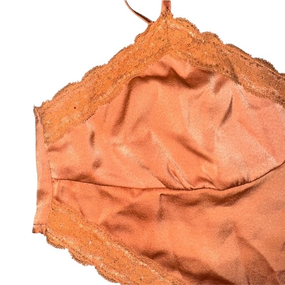 Forever 21 Satin Orange Handkerchief Crop Top | Lace Trim | Size M - Picture 6 of 9